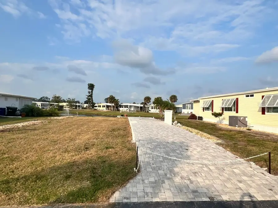 5 N Buena Vista Avenue, Englewood, FL 34223 - #2