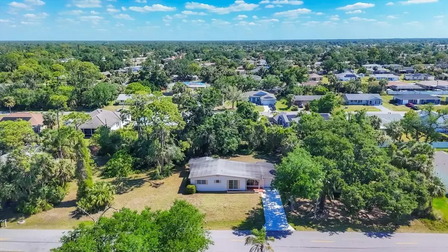 2538 Lakeshore Circle, Port Charlotte, FL 33952 - Image #2