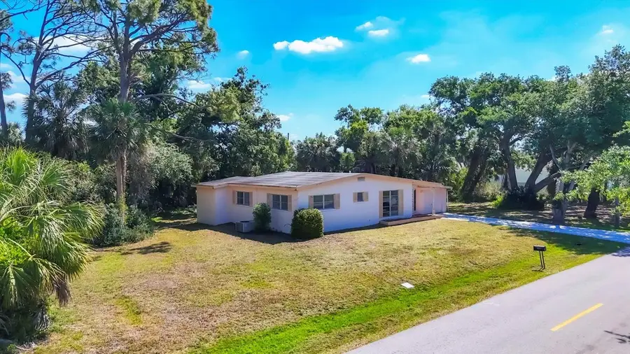 2538 Lakeshore Circle, Port Charlotte, FL 33952 - Image #3