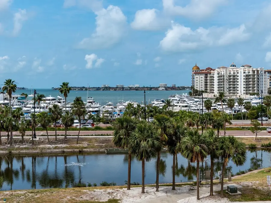 1255 N Gulfstream Avenue #402, Sarasota, FL 34236 - Image #2