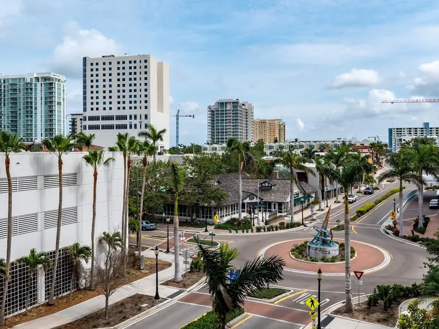 1255 N Gulfstream Avenue #402, Sarasota, FL 34236 - Image #3
