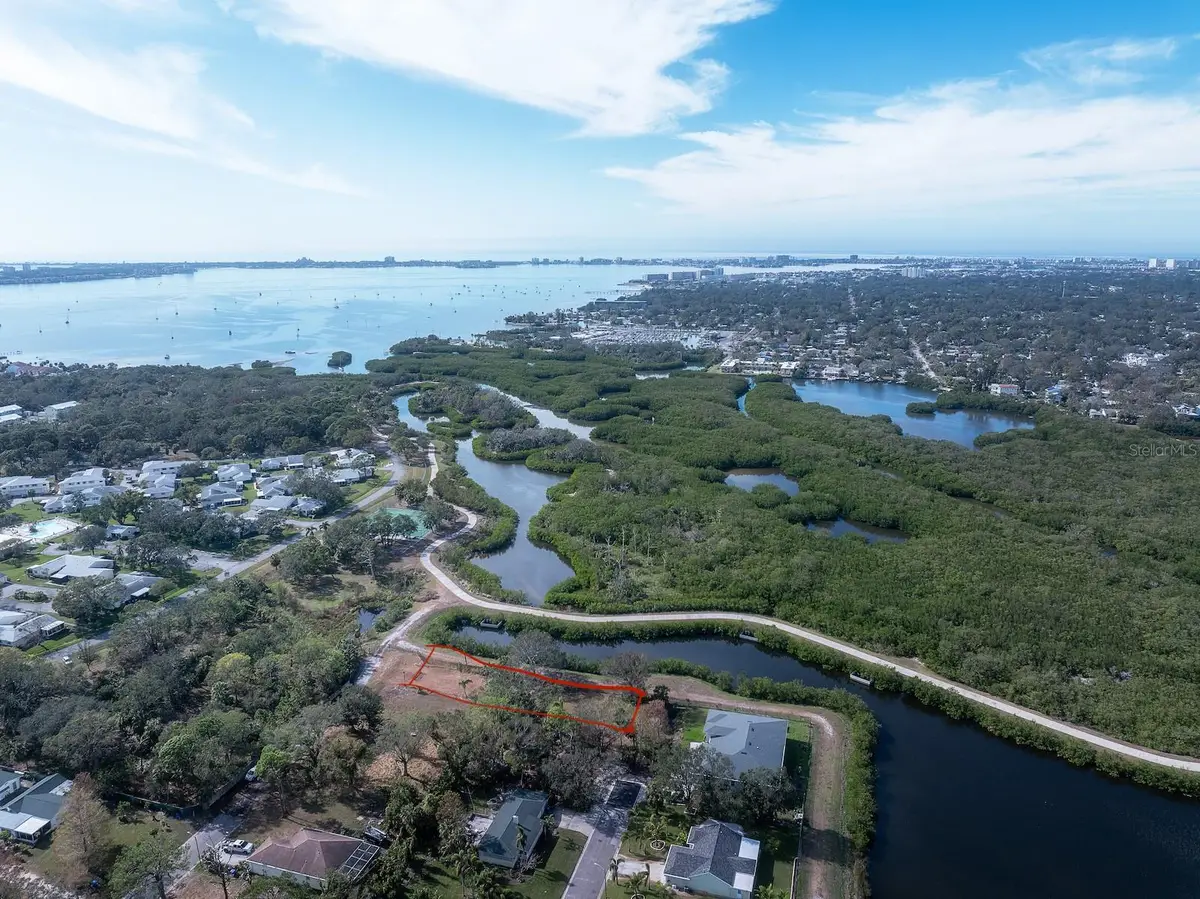 3927 30th Avenue S, Saint Petersburg, FL 33711 - Image #1