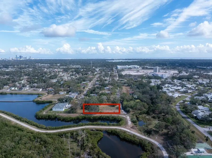 3927 30th Avenue S, Saint Petersburg, FL 33711 - Image #3