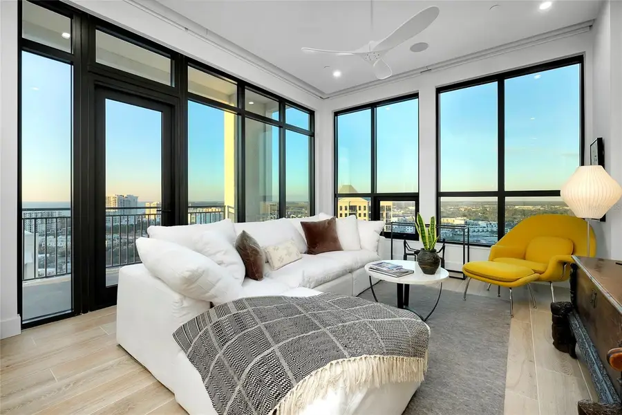 33 S Palm Avenue #1602, Sarasota, FL 34236 - Image #2