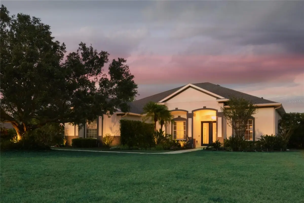 8121 Snowy Egret Pl, Bradenton, FL 34202 - Image #1