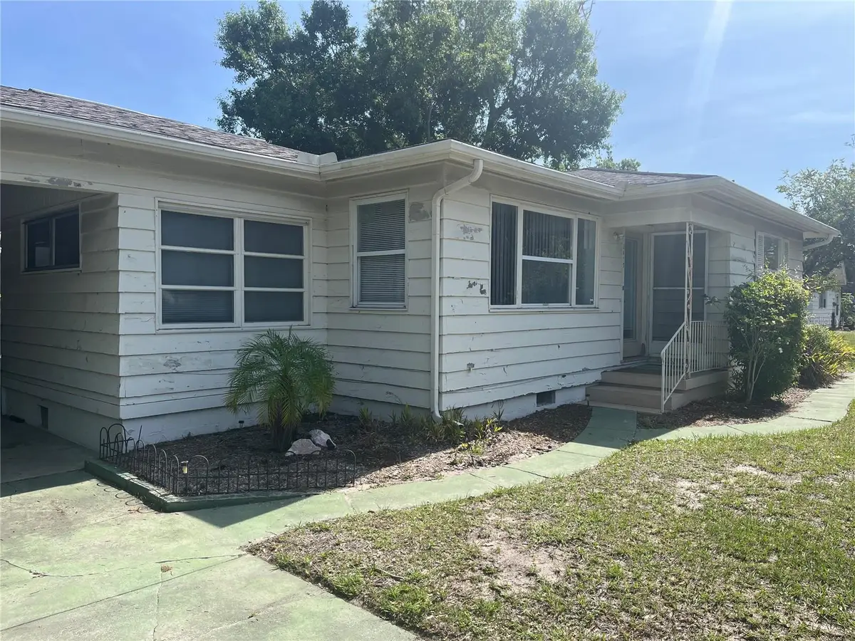 2415 Pelican Drive, Sarasota, FL 34237 - Image #1