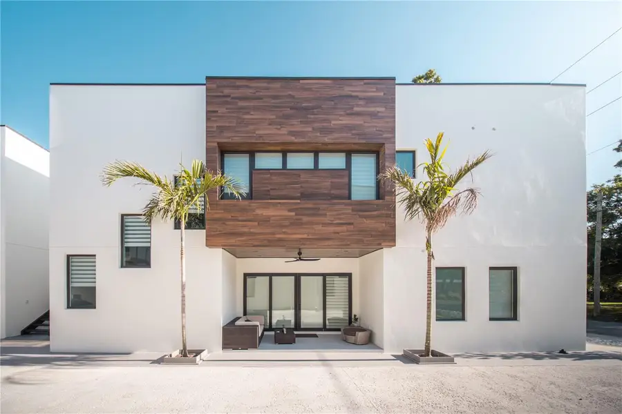 816 Goodrich Avenue, Sarasota, FL 34236 - Image #2