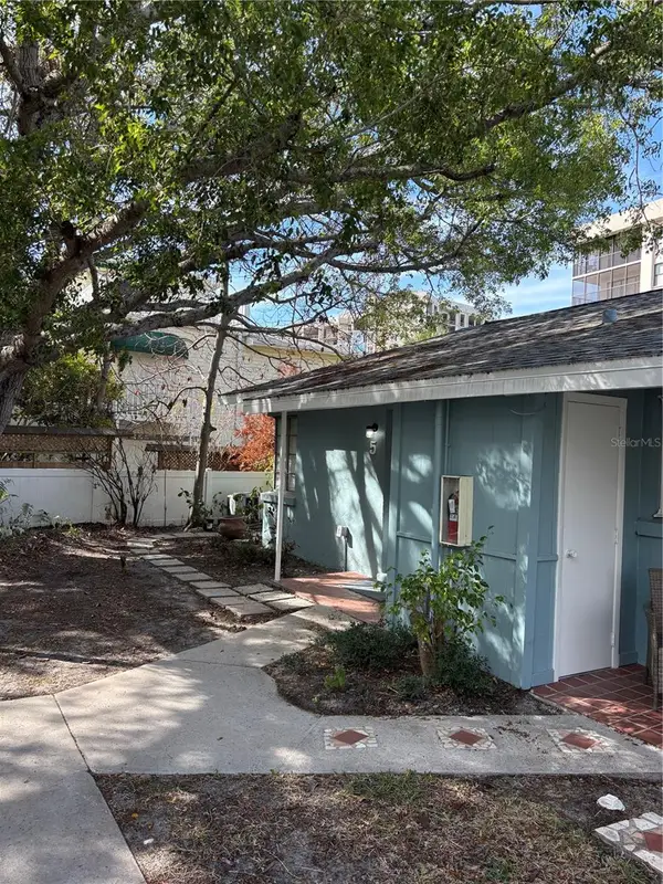 170 Roosevelt Drive #5, SARASOTA, FL 34236