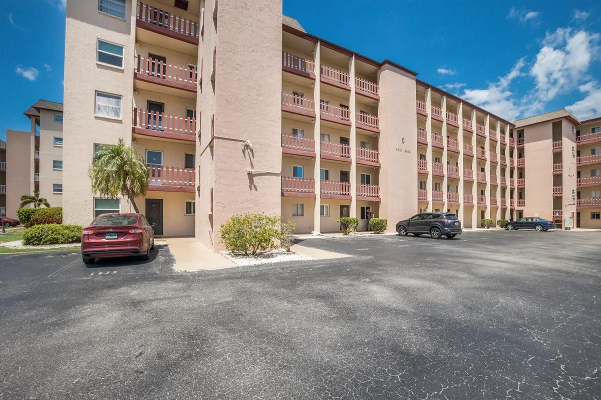 4015 Lake Bayshore Drive #108, Bradenton, FL 34205 - Image #1