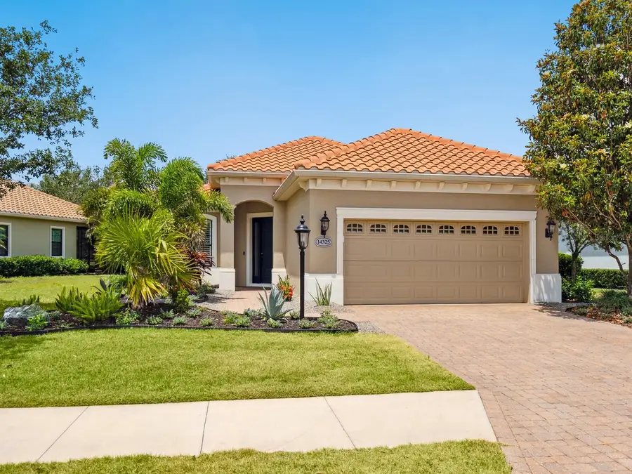 14325 Stirling Drive, Lakewood Ranch, FL 34202 - Image #3