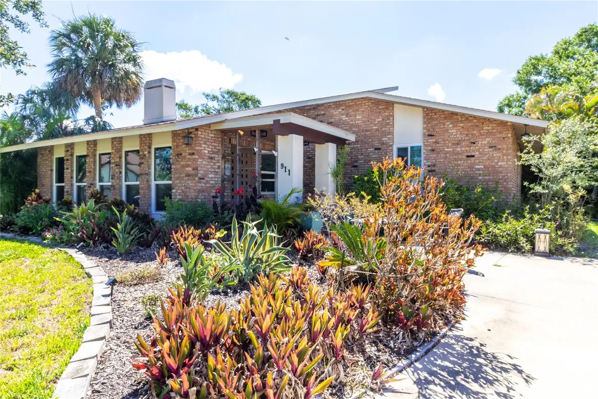 911 Cimarron Circle, Bradenton, FL 34209 - Image #1