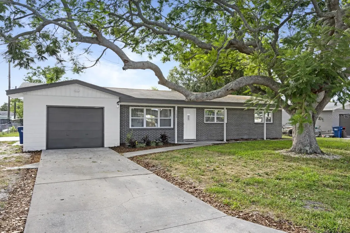 3303 32nd Street W, Bradenton, FL 34205 - Image #1