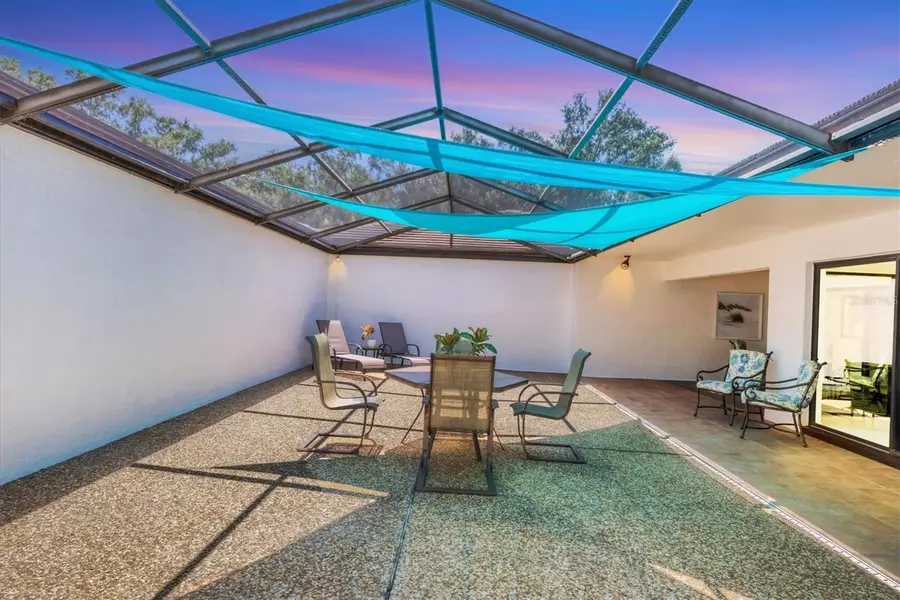 3919 Glen Oaks Manor Drive, Sarasota, FL 34232 - Image #2