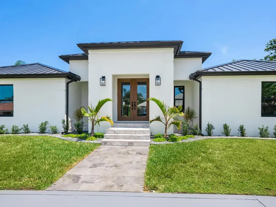 180 Lookout Point Drive, Osprey, FL 34229 - Image #2