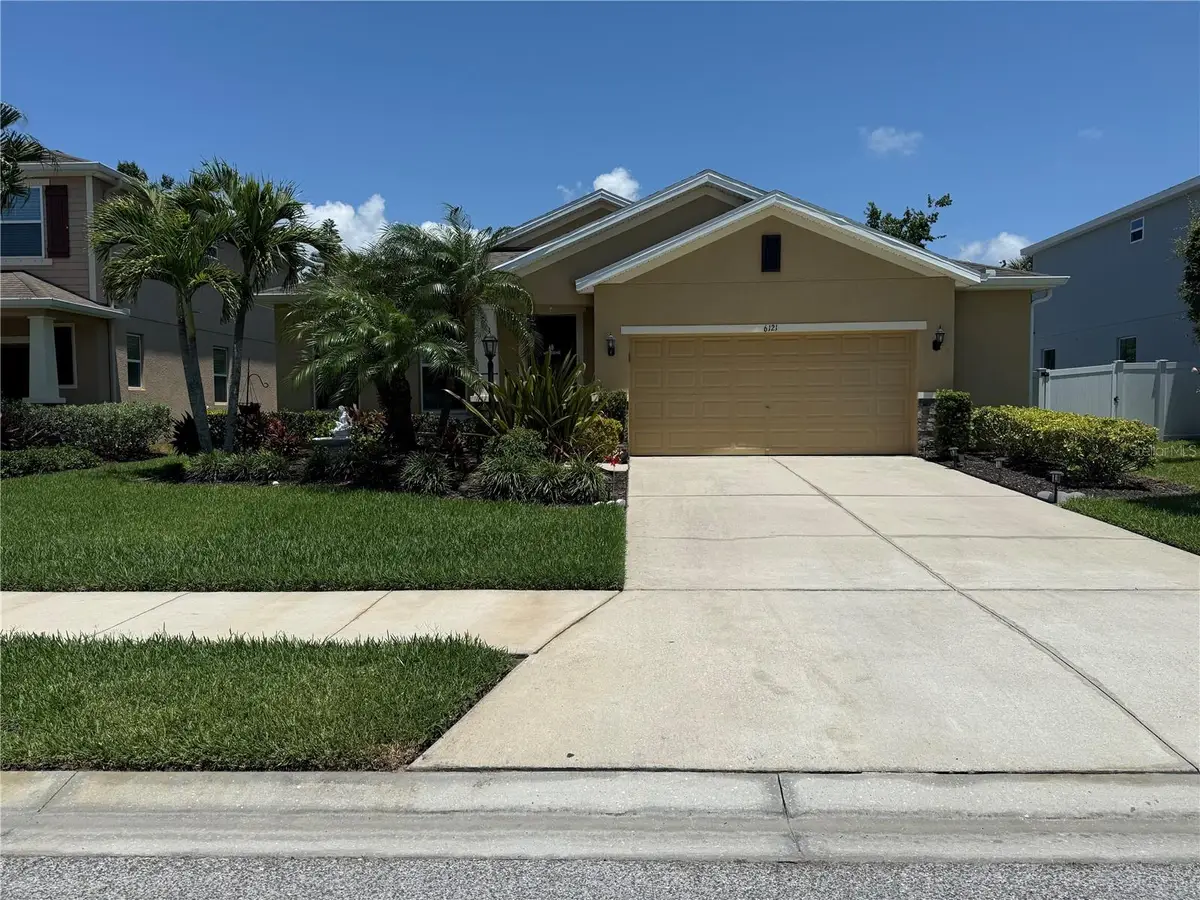 6121 35th Court E, Bradenton, FL 34203 - Image #1