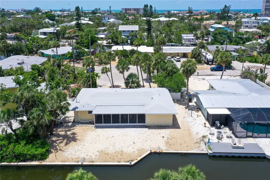 385 Avenida Madera, Sarasota, FL 34242 - Image #3