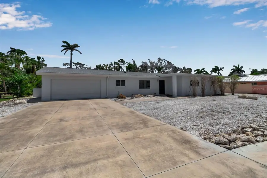 130 N Adams Drive, Sarasota, FL 34236 - Image #2