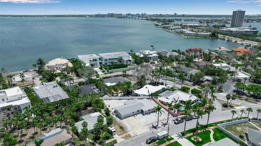 130 N Adams Drive, Sarasota, FL 34236 - Image #3