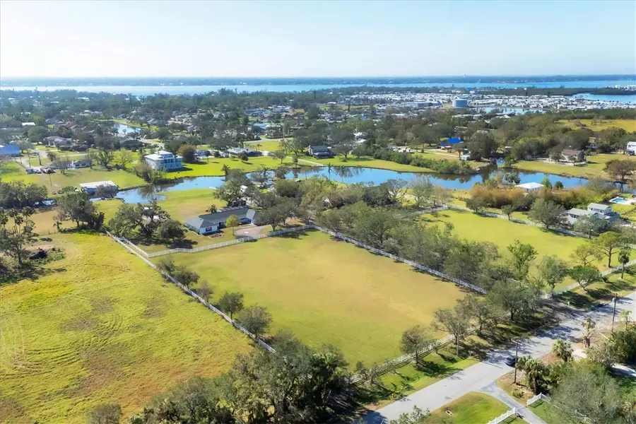 2005 21st Street W, Palmetto, FL 34221 - Image #2