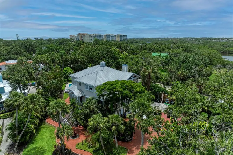 8963 Fishermens Bay Drive, Sarasota, FL 34231 - Image #2