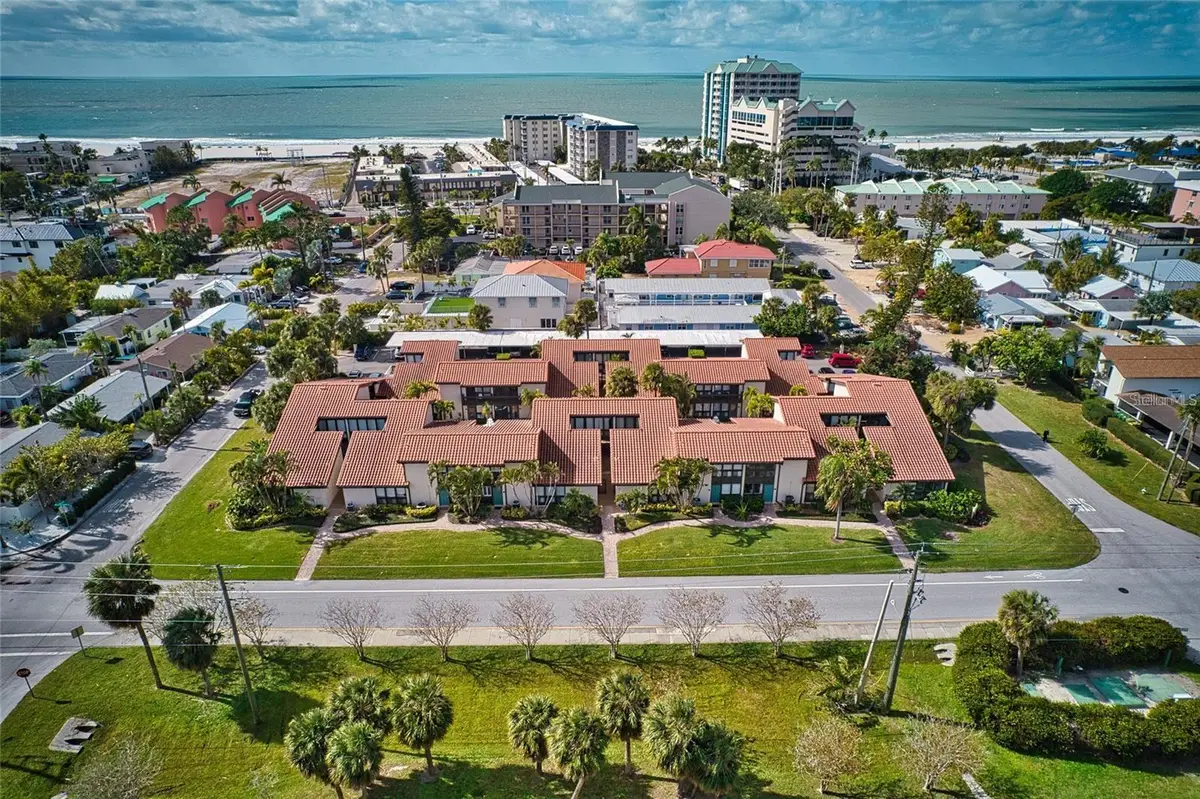800 S Blvd Of The Presidents #16, Sarasota, FL 34236 - Image #1
