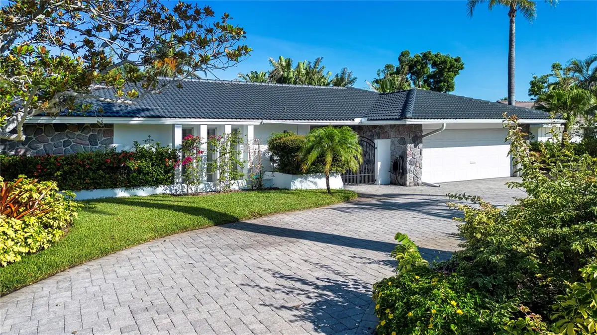 483 Partridge Circle, Sarasota, FL 34236 - Image #1