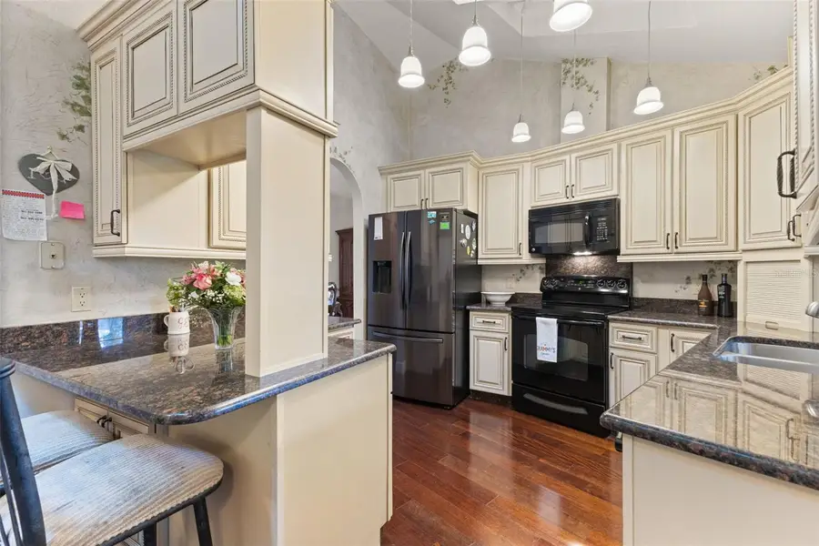 2559 Wood Oak Drive, Sarasota, FL 34232 - Image #3