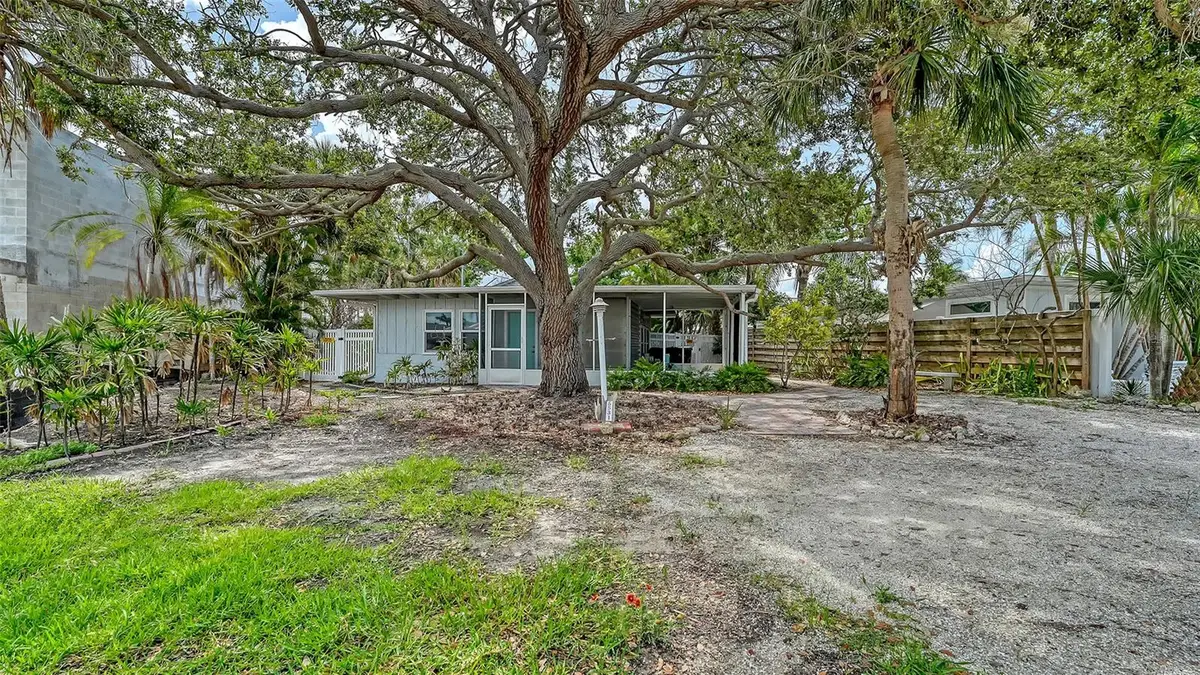 5531 Calle Del Verano, Sarasota, FL 34242 - Image #1