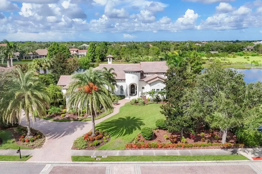 16404 Clearlake Avenue, Lakewood Ranch, FL 34202 - Image #2