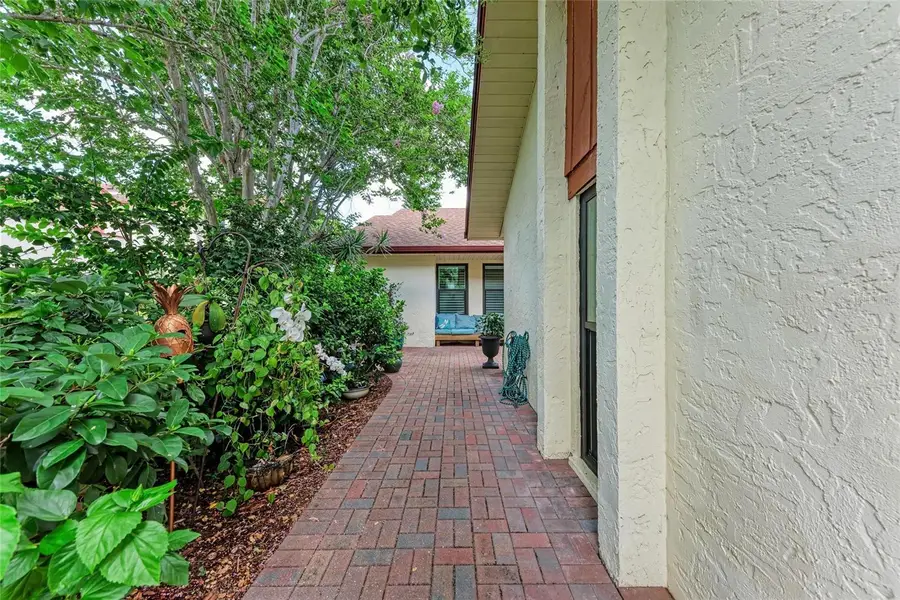 6111 Courtside Drive, Bradenton, FL 34210 - Image #2