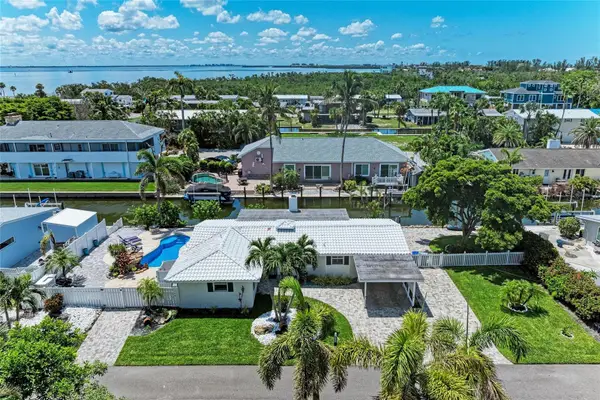 726 Jungle Queen Way, LONGBOAT KEY, FL 34228