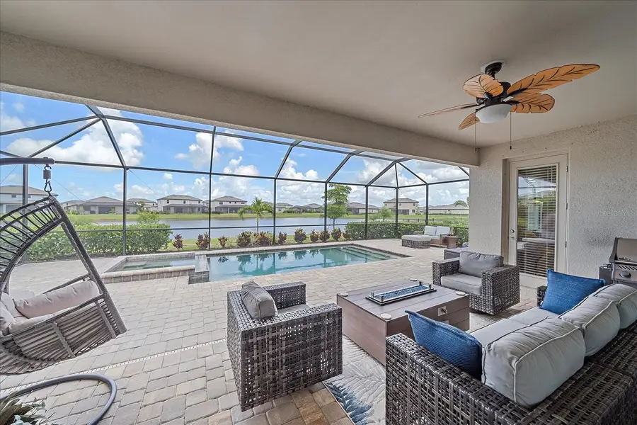 15437 White Linen Drive, Bradenton, FL 34211 - Image #2