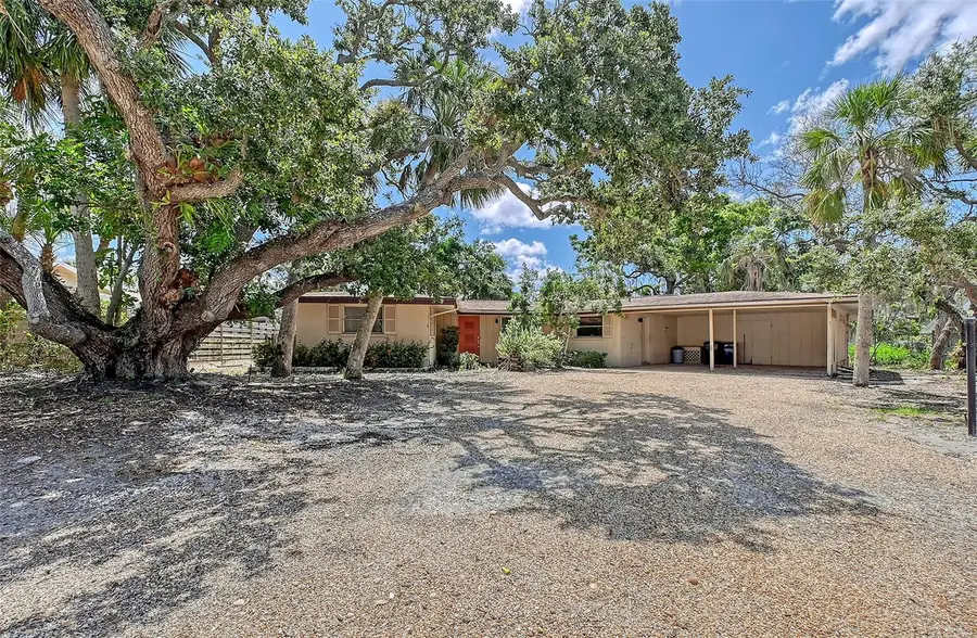 5587 Shadow Lawn Drive, Sarasota, FL 34242 - Image #3