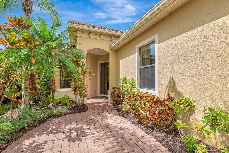 7314 Wexford Court, Lakewood Ranch, FL 34202 - Image #2