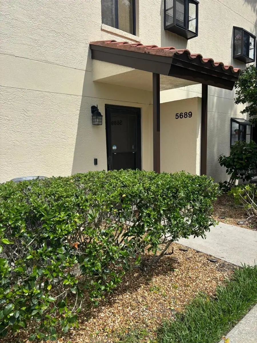 5689 Gardens Drive, Sarasota, FL 34243 - Image #3