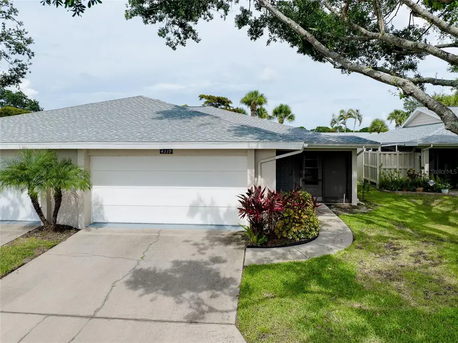 4339 Bowling Green Circle #19, Sarasota, FL 34233 - Image #2