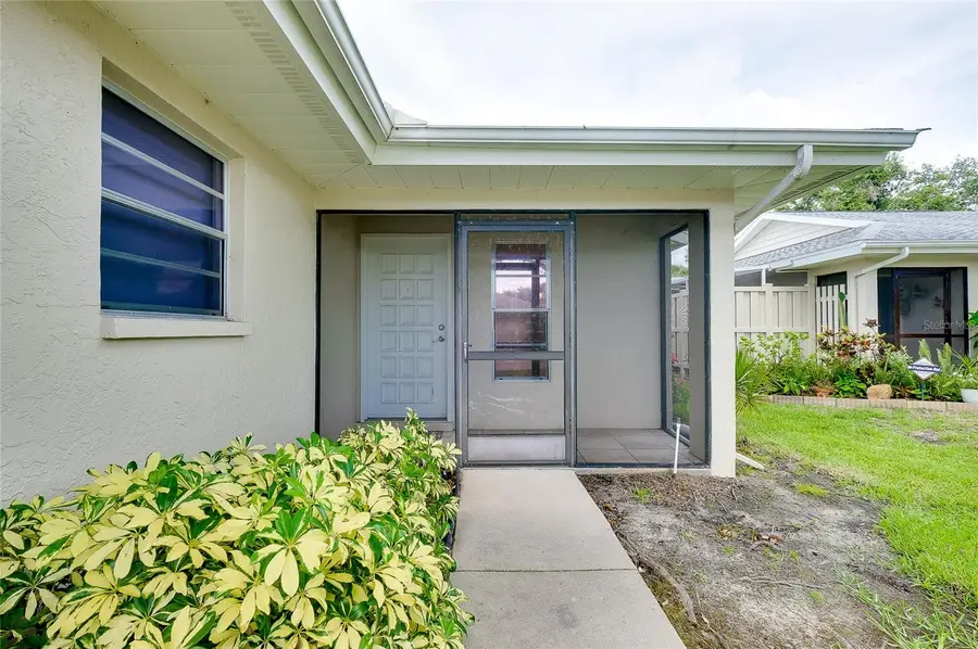 4339 Bowling Green Circle #19, Sarasota, FL 34233 - Image #3