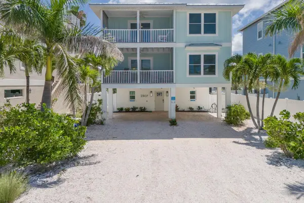 2307 Avenue C, BRADENTON BEACH, FL 34217