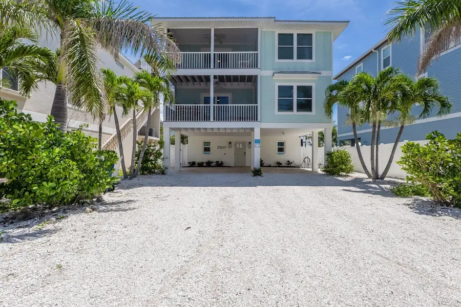 2307 Avenue C, Bradenton Beach, FL 34217 - Image #2