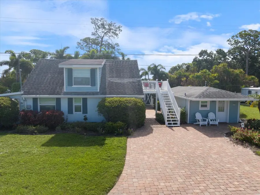 3504 Estrada Street, Sarasota, FL 34239 - Image #2