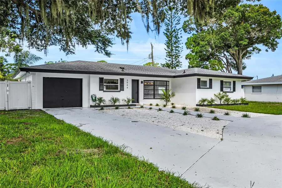 3946 Prudence Drive, Sarasota, FL 34235 - Image #2