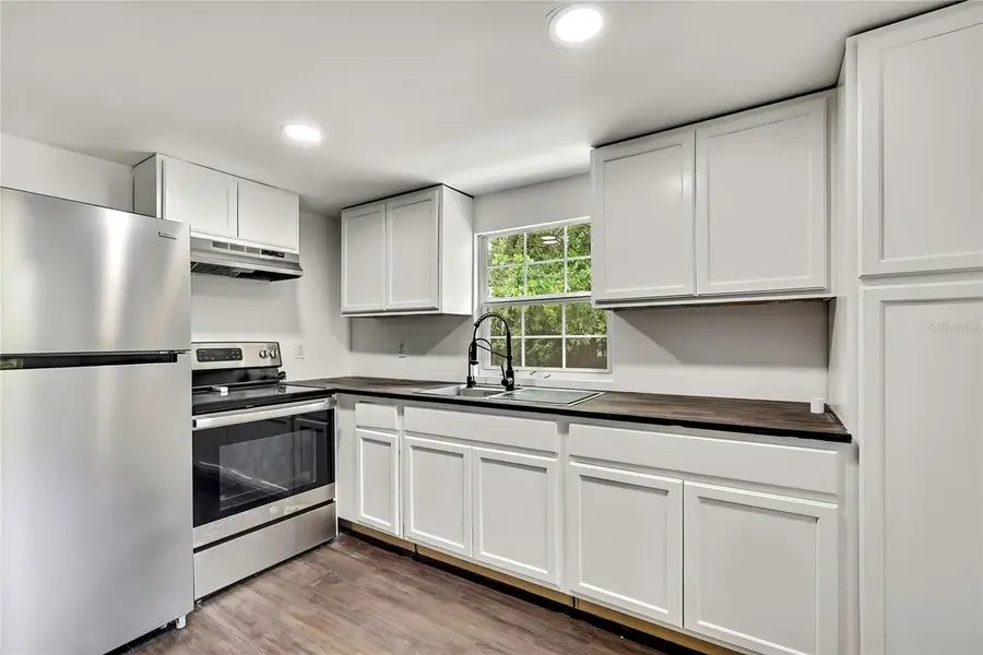 8569 W Admiral Byrd Lane, Crystal River, FL 34429 - Image #3