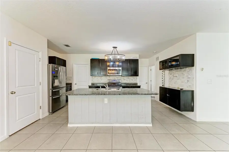 123 San Avellino Court, Bradenton, FL 34208 - Image #2