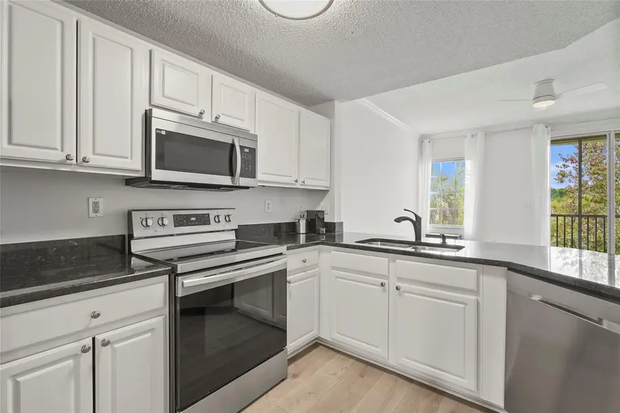 5551 Bentgrass Drive #11-117, Sarasota, FL 34235 - Image #3