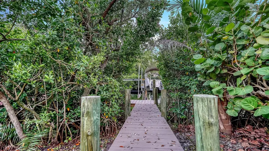 7154 Hawks Harbor Circle, Bradenton, FL 34207 - Image #3