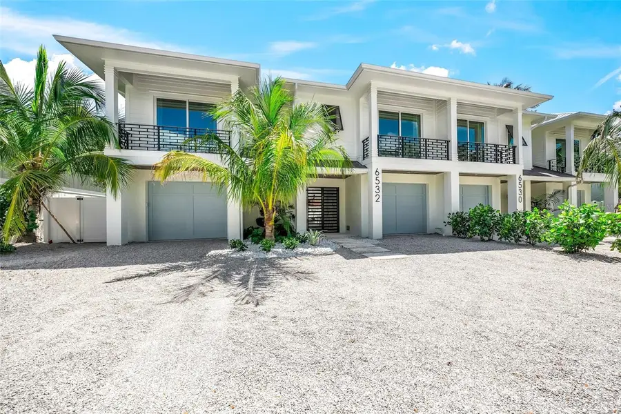 6532 Peacock Road, Sarasota, FL 34242 - Image #2