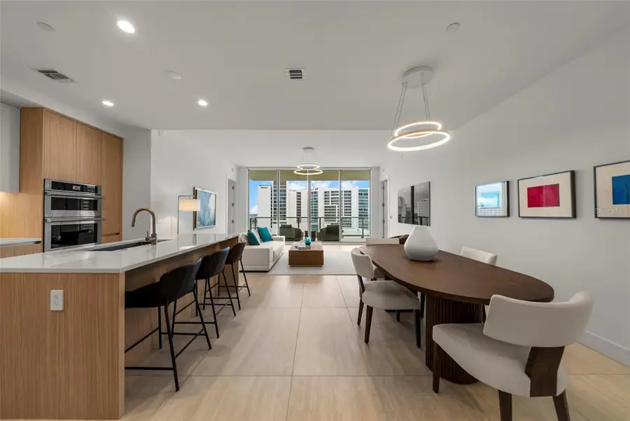 301 Quay Commons #1008, Sarasota, FL 34236 - Image #2