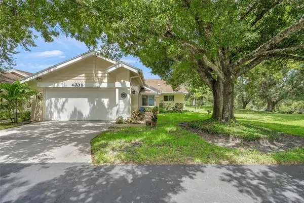 4239 Carriage Drive #36, SARASOTA, FL 34241