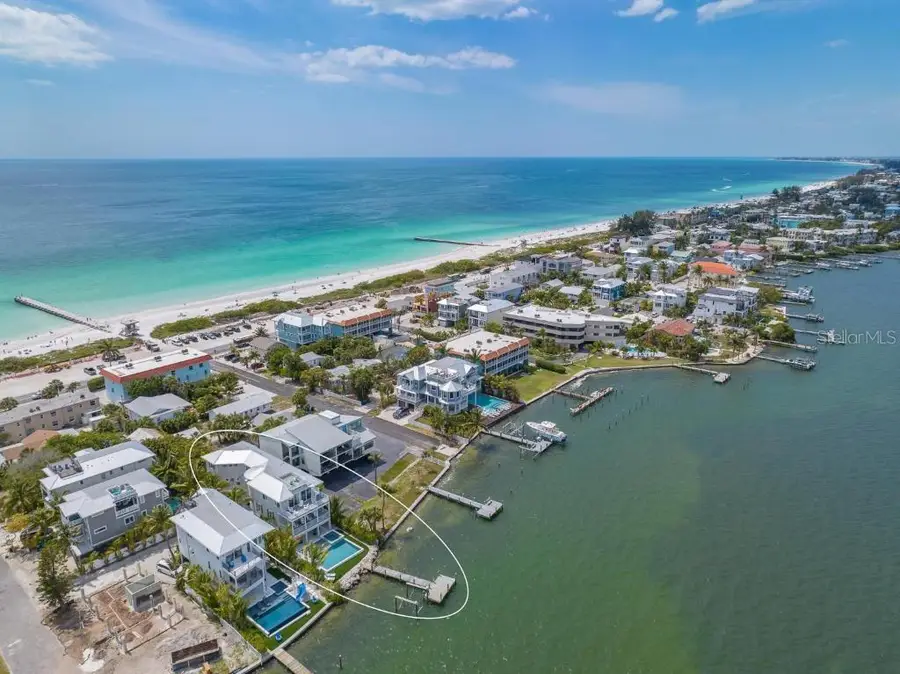 112 11th Street S, Bradenton Beach, FL 34217 - Image #3