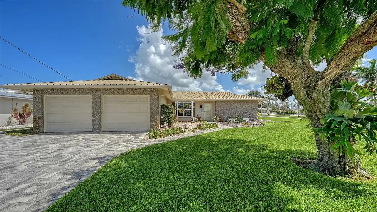 9207 Bimini Drive, Bradenton, FL 34210 - Image #1